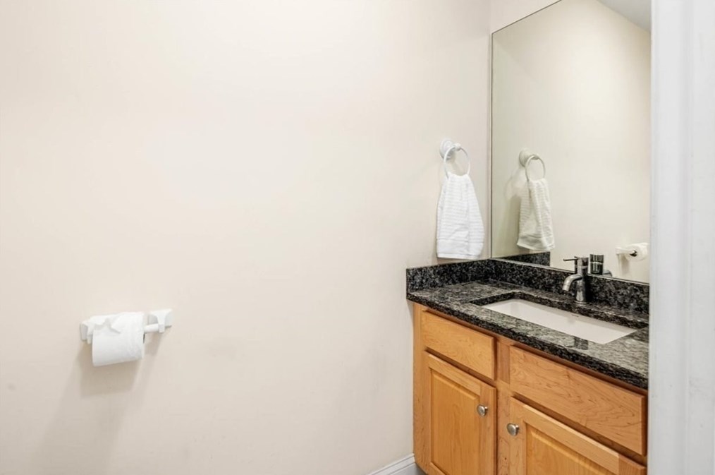 416 Pond St, Weymouth MA 02190-1248 exterior