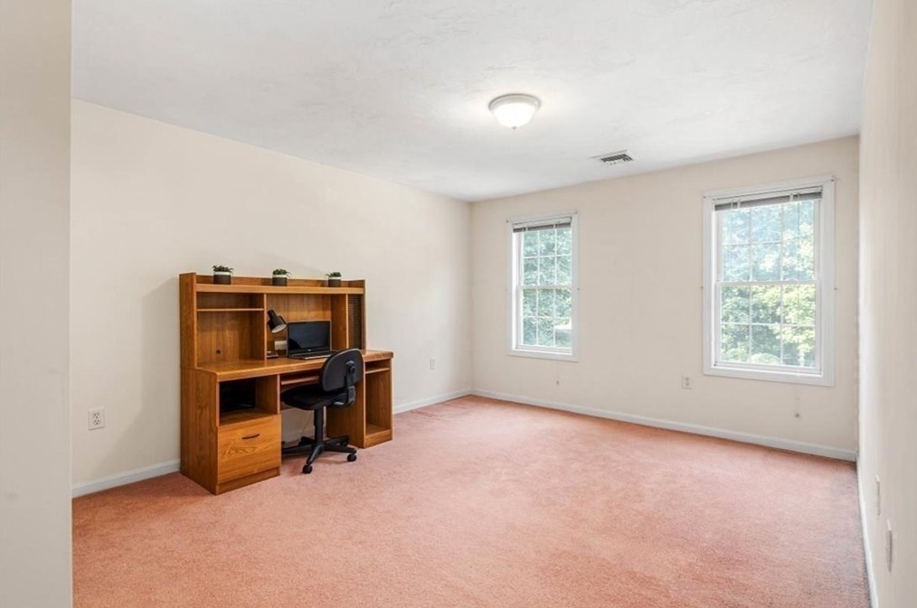 416 Pond St, Weymouth MA 02190-1248 exterior