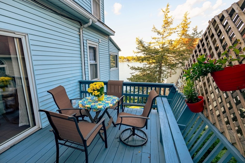 473 Lk Ave, Worcester MA 01604-1367 exterior