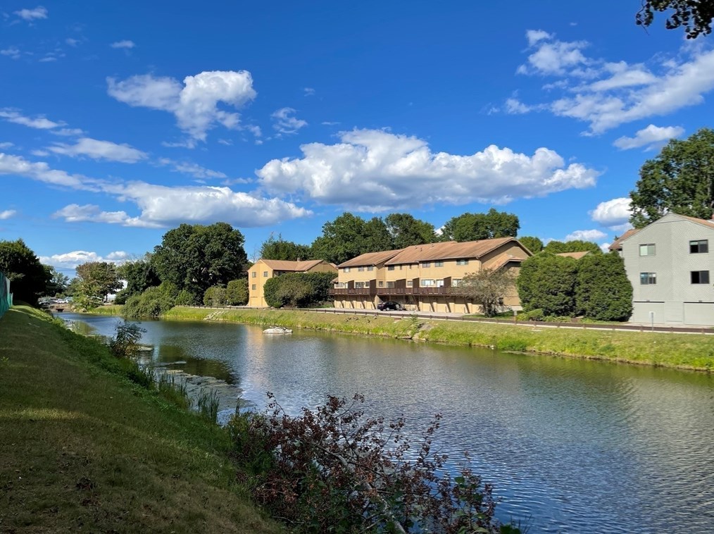 55 Mountain Gate Rd, Ashland MA  01721-2339 exterior