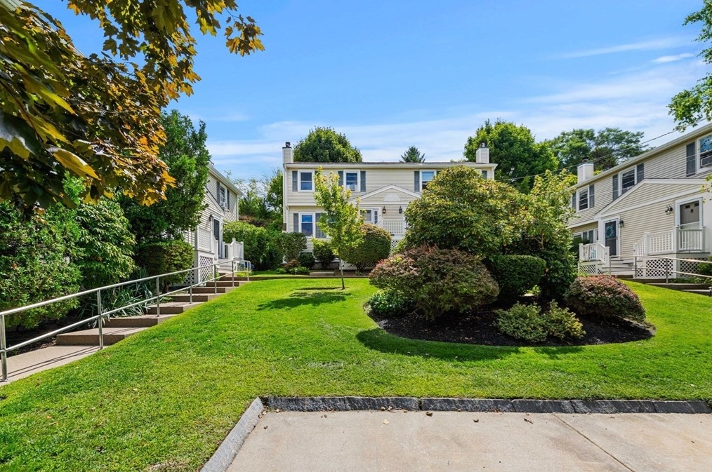 25 Arnold Ter, Marblehead MA  01945-1588 exterior