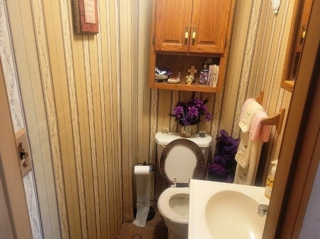 113 Bellevue St, Lowell MA 01851-2660 exterior