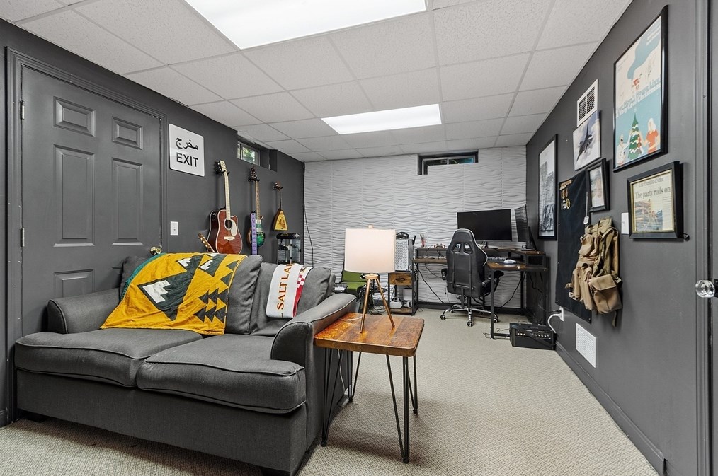 12 Keystone Dr, Leominster MA 01453-1903 exterior