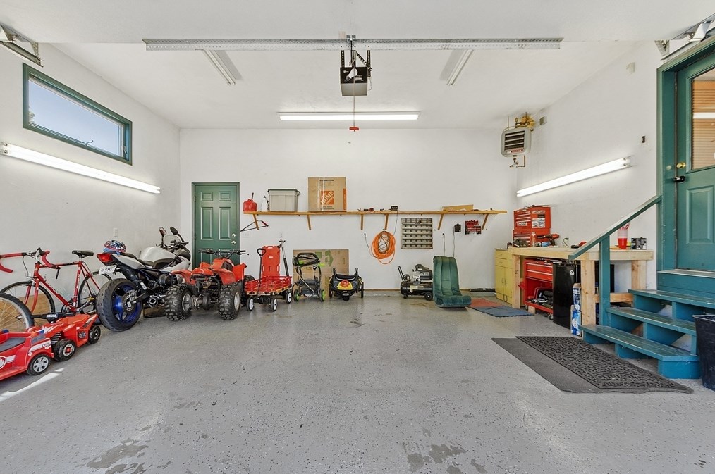 12 Keystone Dr, Leominster MA 01453-1903 exterior