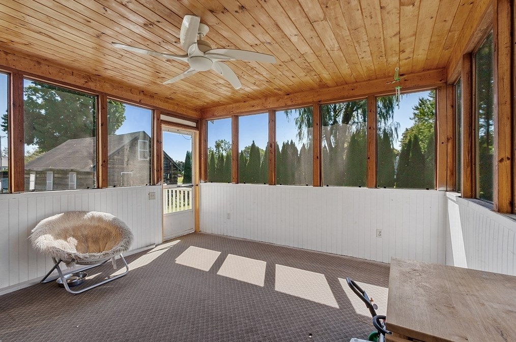 12 Keystone Dr, Leominster MA 01453-1903 exterior