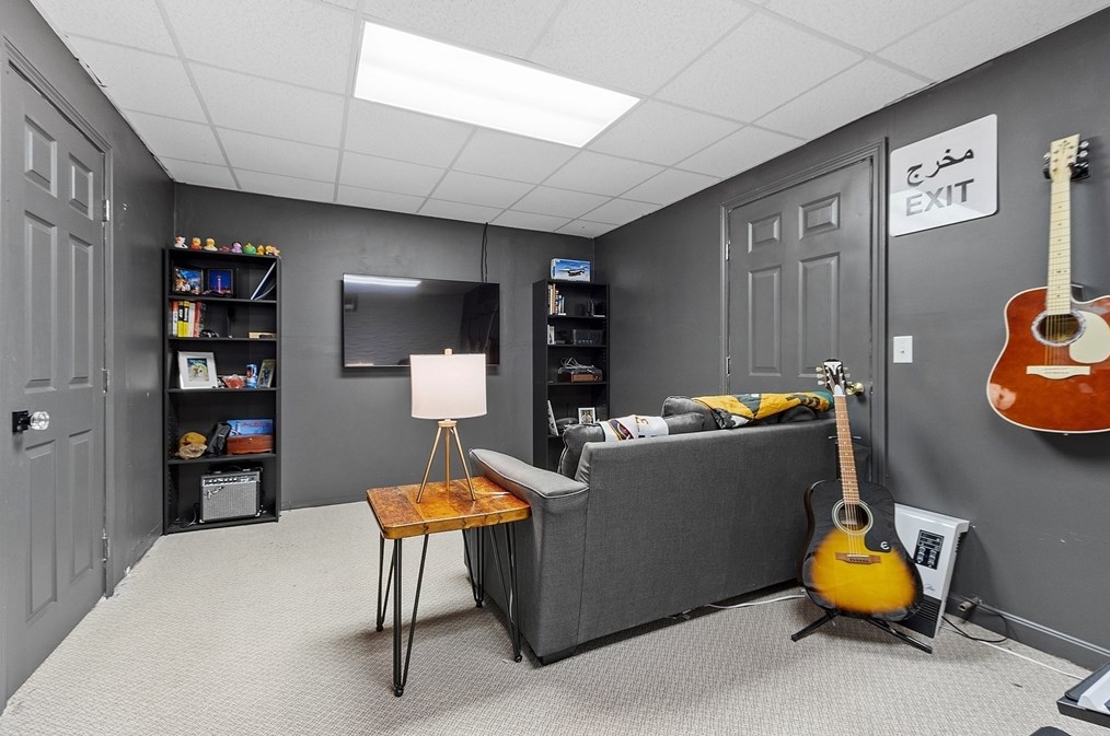 12 Keystone Dr, Leominster MA 01453-1903 exterior