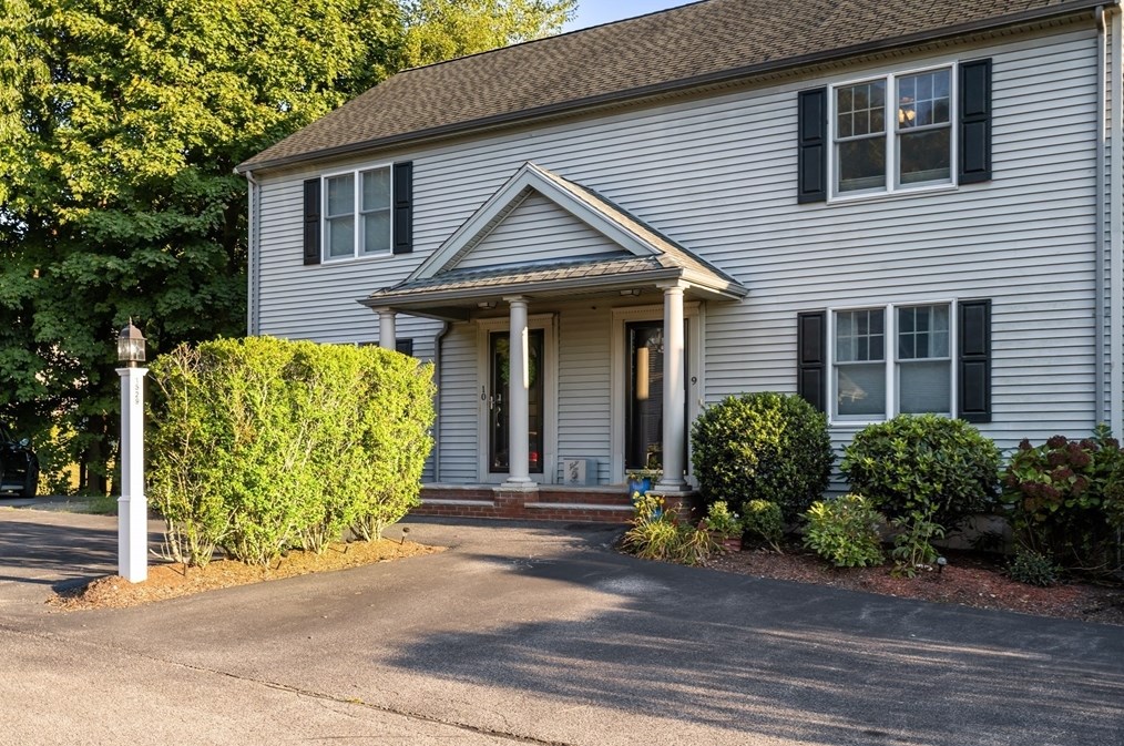 1529 Commercial St, Weymouth MA 02189-3078 exterior