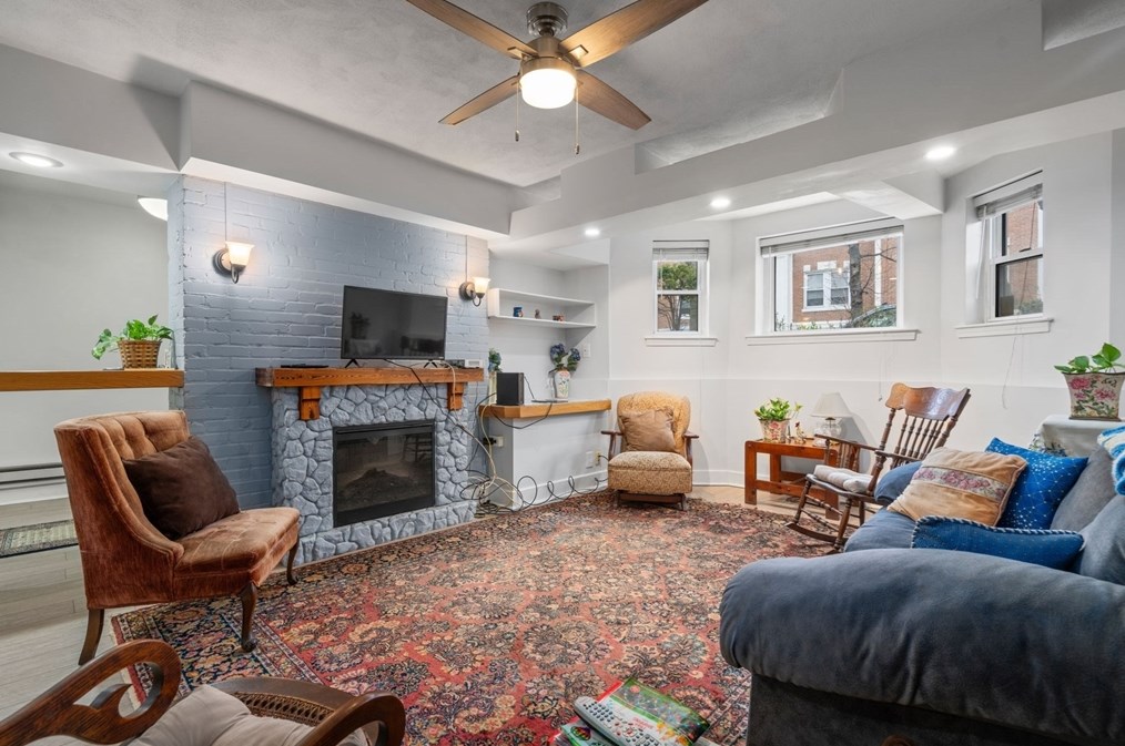 22 James St, Brookline MA  02446-3784 exterior