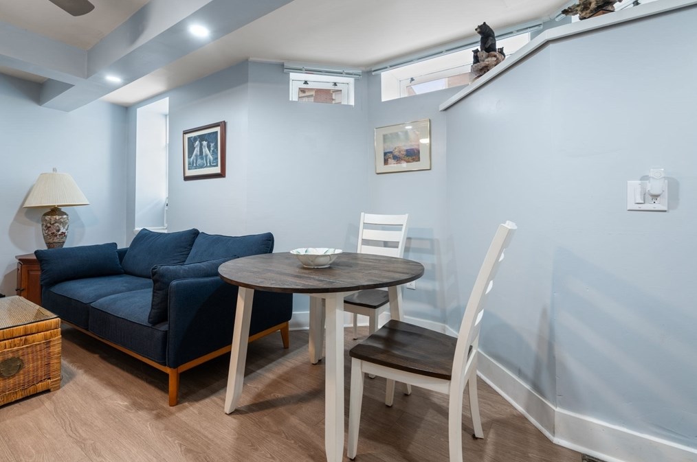 22 James St, Brookline MA  02446-3784 exterior