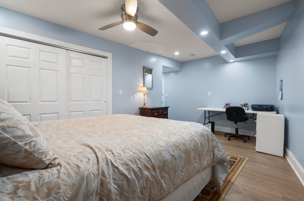 22 James St, Brookline MA  02446-3784 exterior