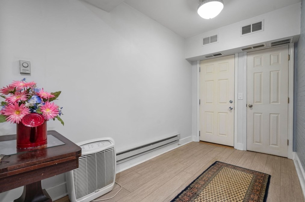 22 James St, Brookline MA  02446-3784 exterior