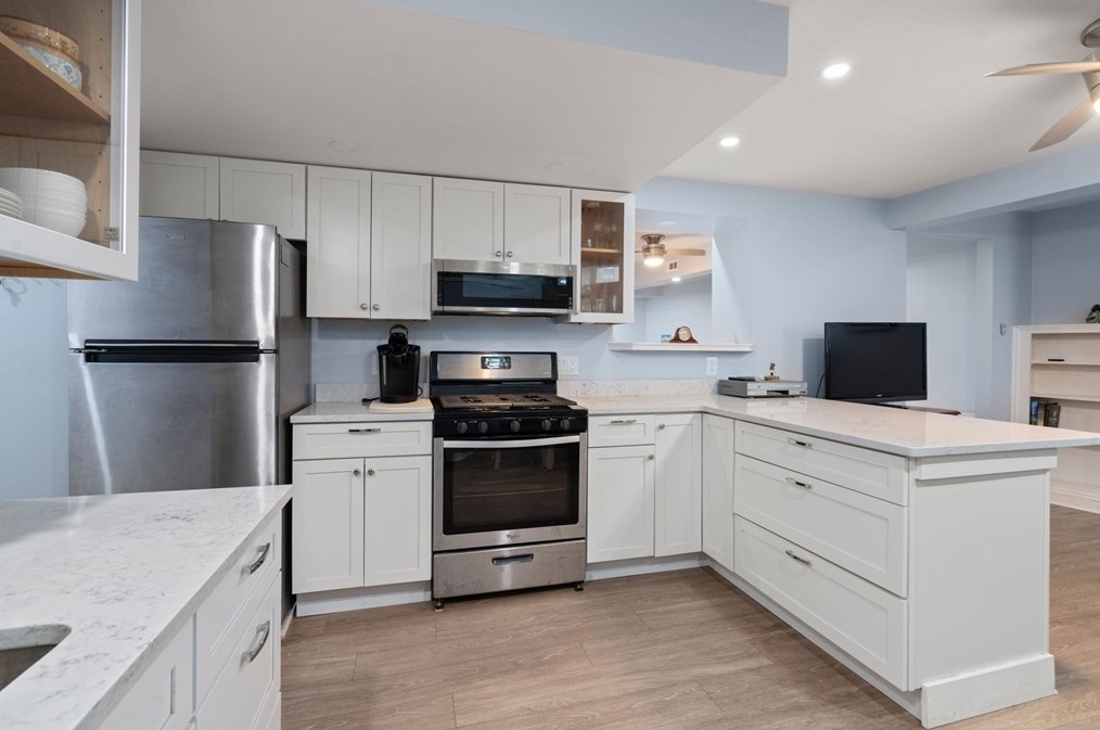 22 James St, Brookline MA  02446-3784 exterior