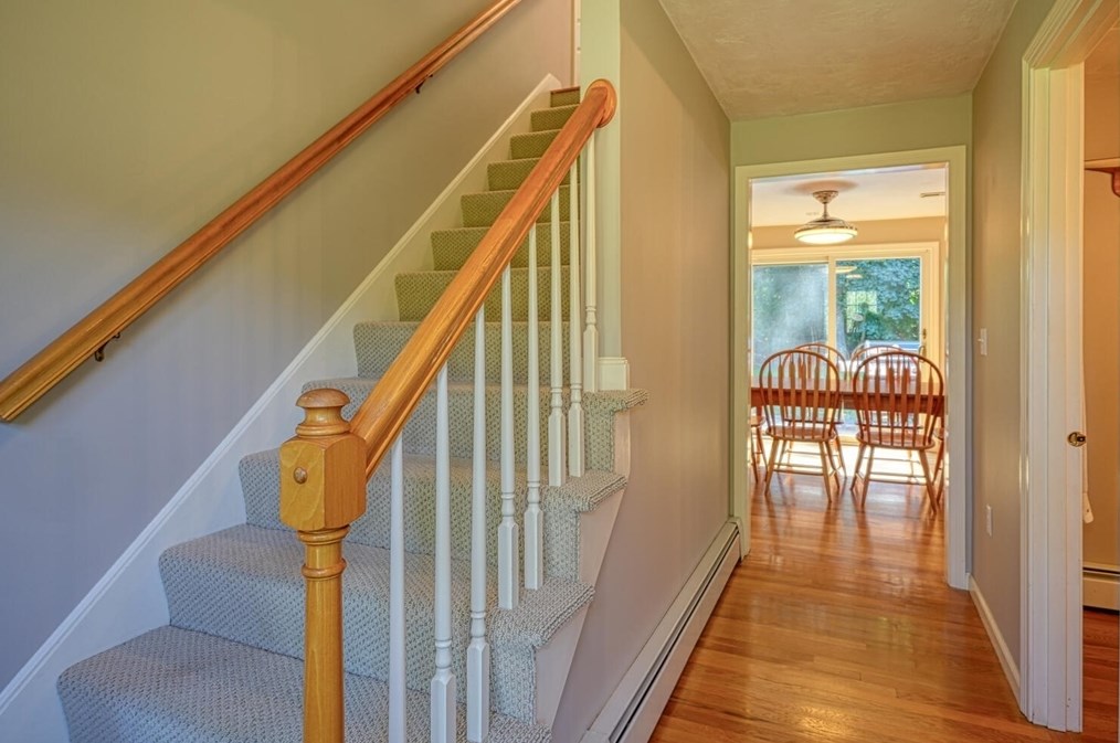 260 Whitney St, Northborough MA 01532-1408 exterior