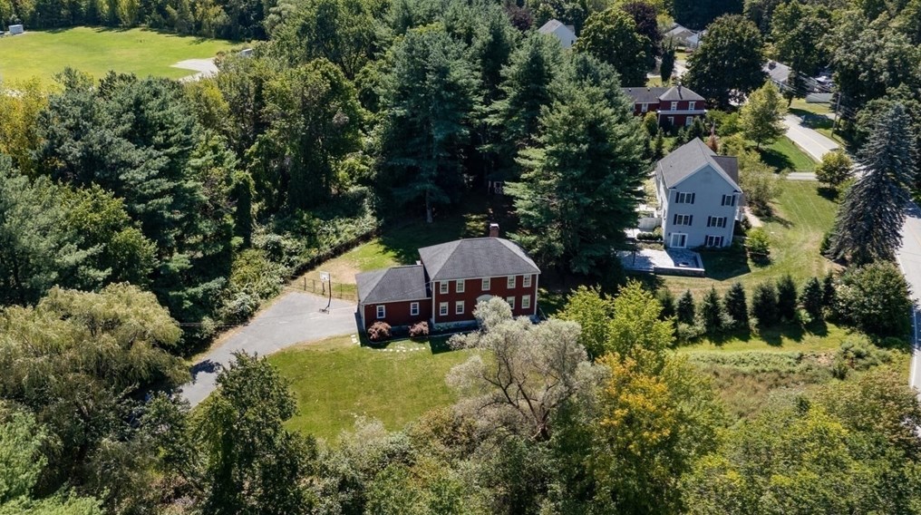 260 Whitney St, Northborough MA 01532-1408 exterior