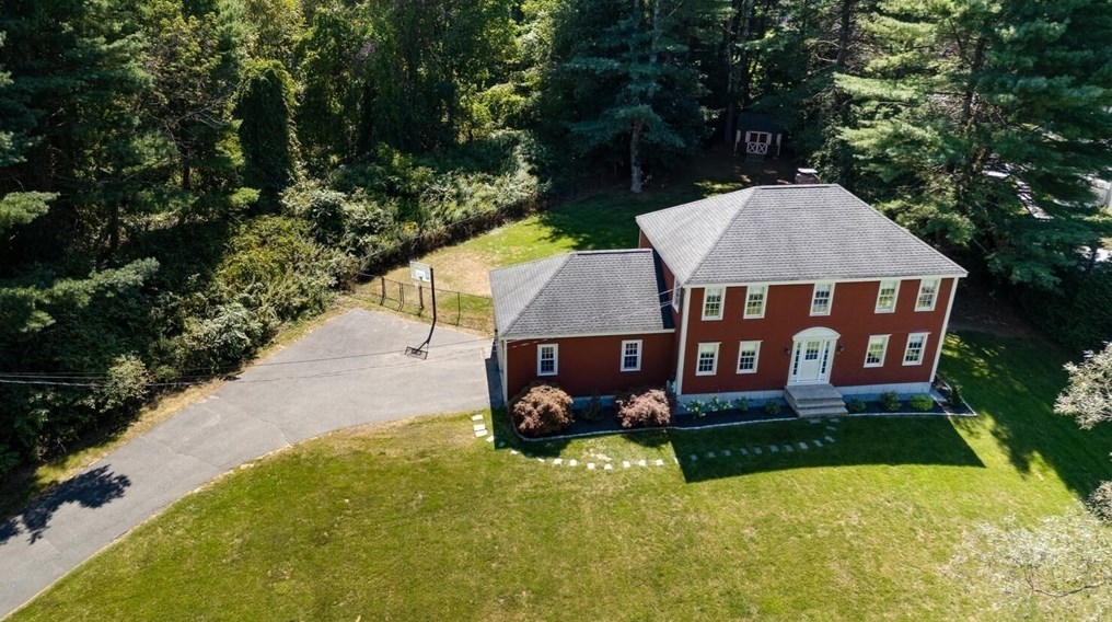 260 Whitney St, Northborough MA 01532-1408 exterior