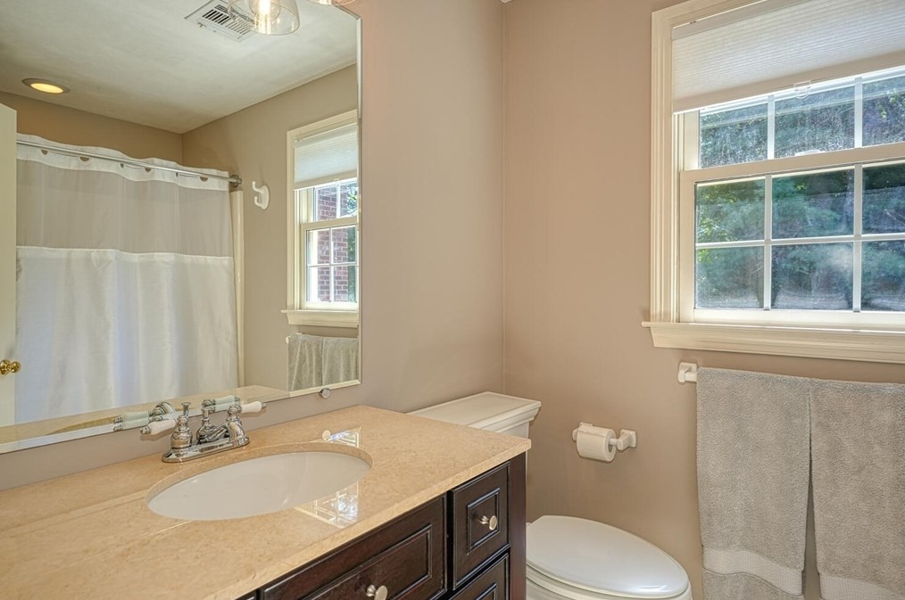 260 Whitney St, Northborough MA 01532-1408 exterior