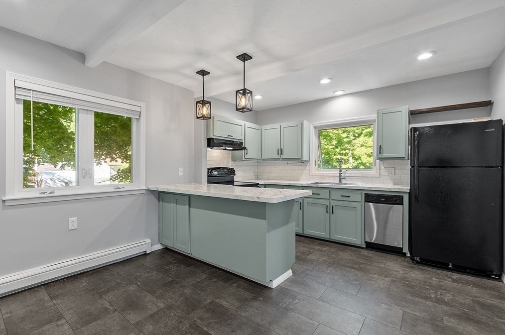 172 Olean St, Worcester MA  01602-4143 exterior