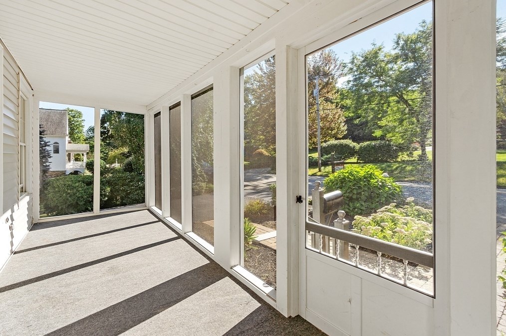 172 Olean St, Worcester MA  01602-4143 exterior