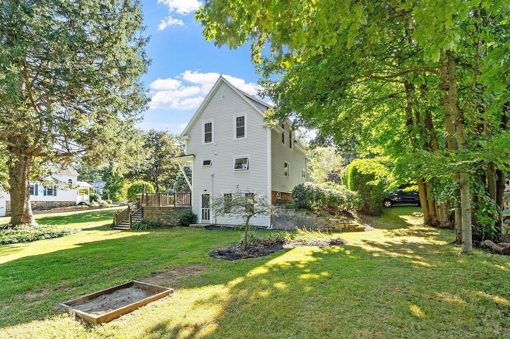 172 Olean St, Worcester MA  01602-4143 exterior