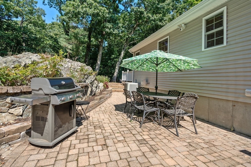 142 Gln St, Malden MA 02148-2415 exterior