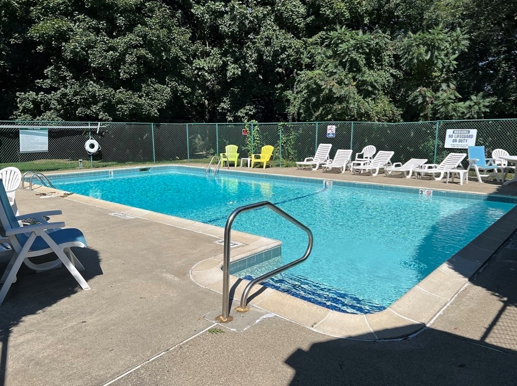 320 Newbury St, Danvers MA 01923-1050 exterior