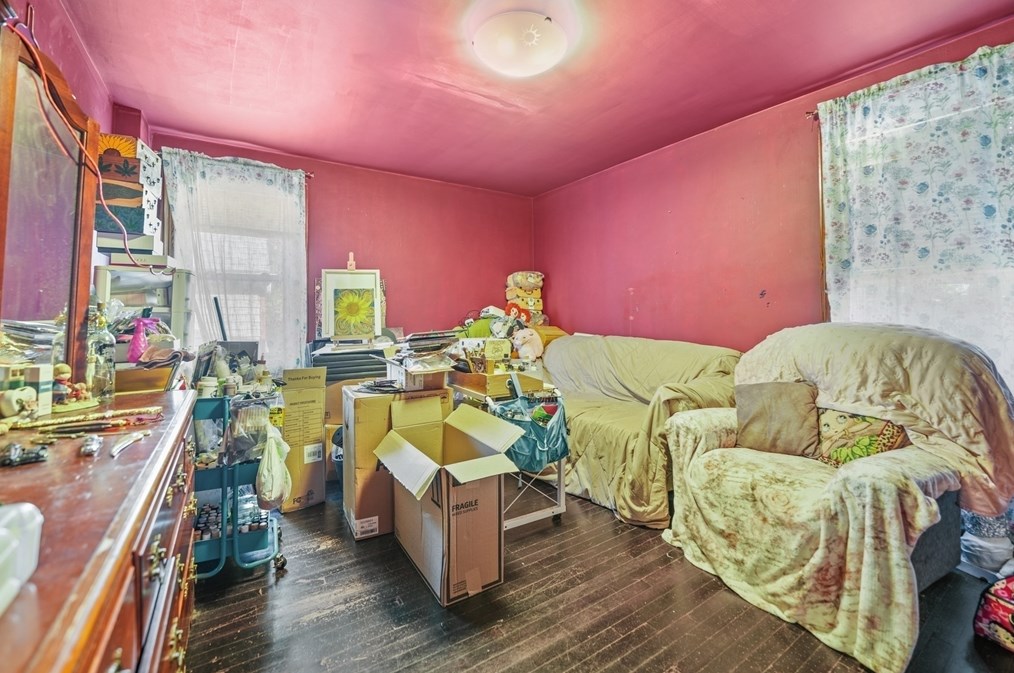 403 King Philip St, Fall River MA 02724-1923 exterior