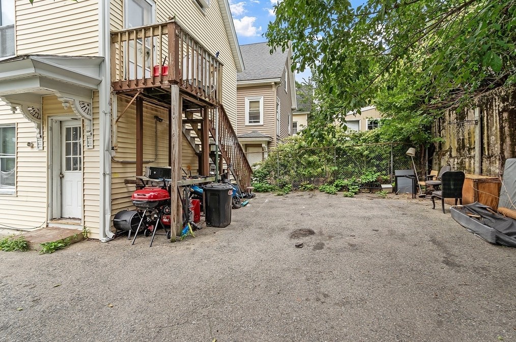 15 Clare St, Lowell MA  01854-3103 exterior