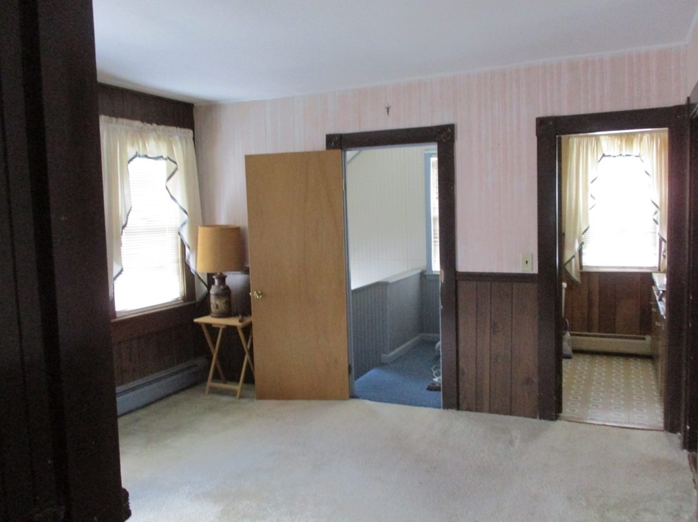 18 Potter St, Dartmouth MA 02748-1806 exterior