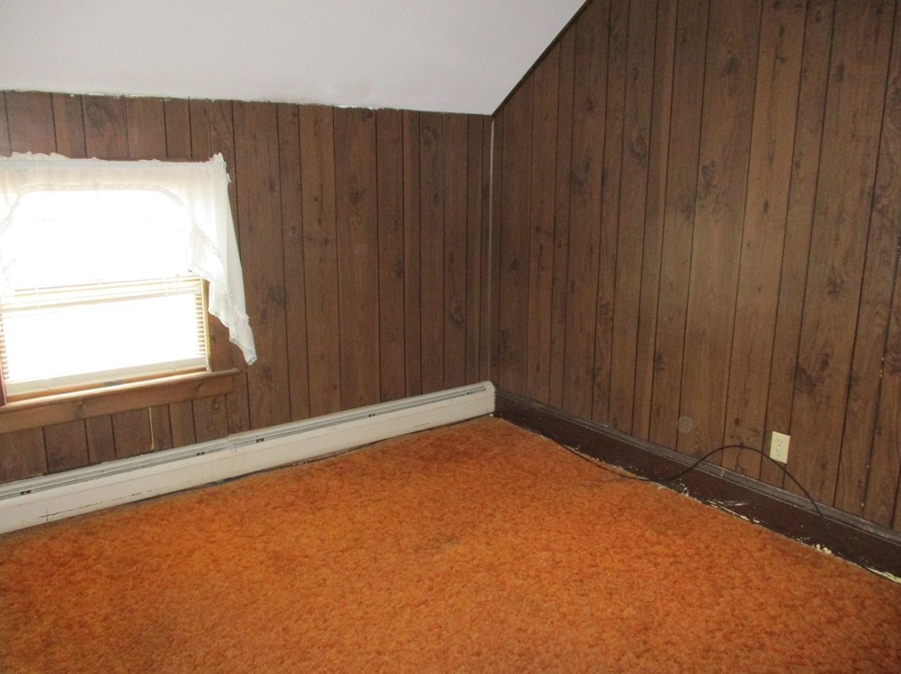 18 Potter St, Dartmouth MA 02748-1806 exterior