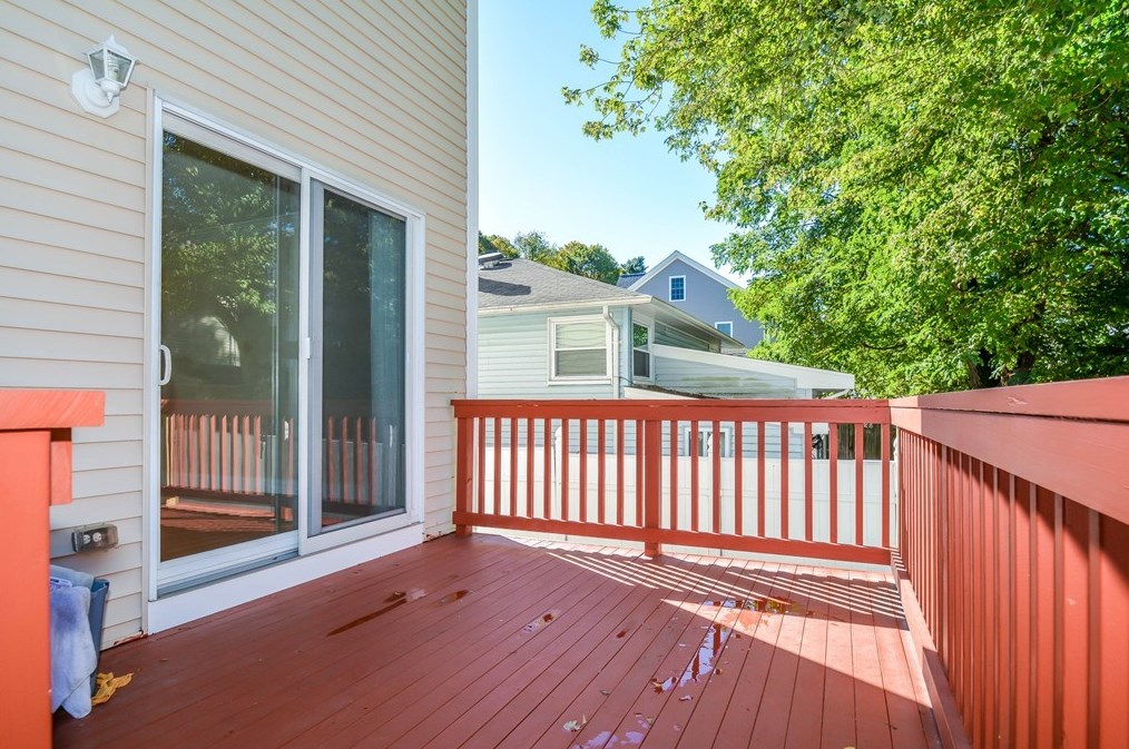 87 Bowdoin Ave, Waltham MA  02451-3114 exterior