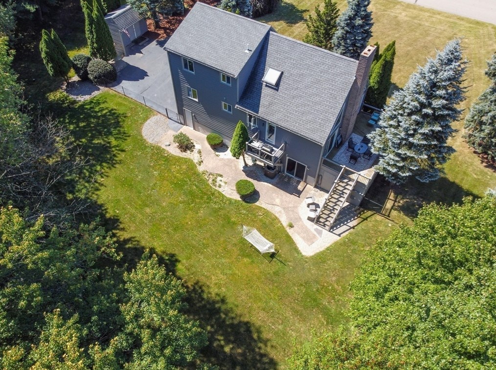 3 Forest Park Dr, Mendon MA  01756-1061 exterior