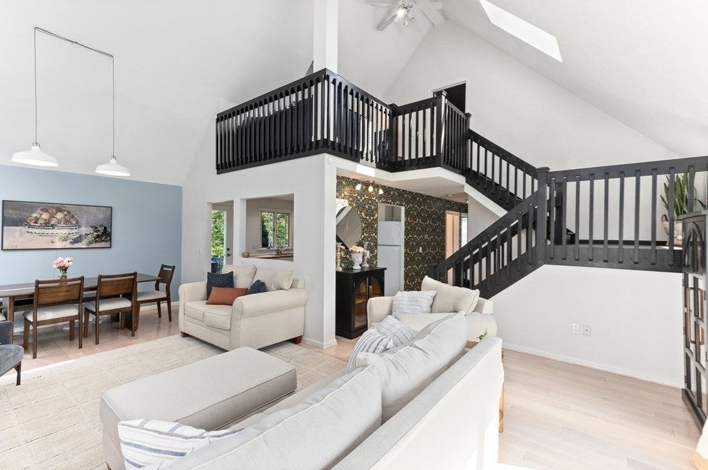 3 Forest Park Dr, Mendon MA  01756-1061 exterior