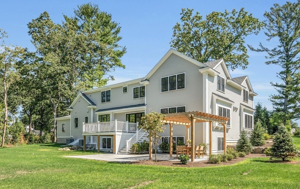 85 Alcott Rd, Concord MA  01742-2605 exterior