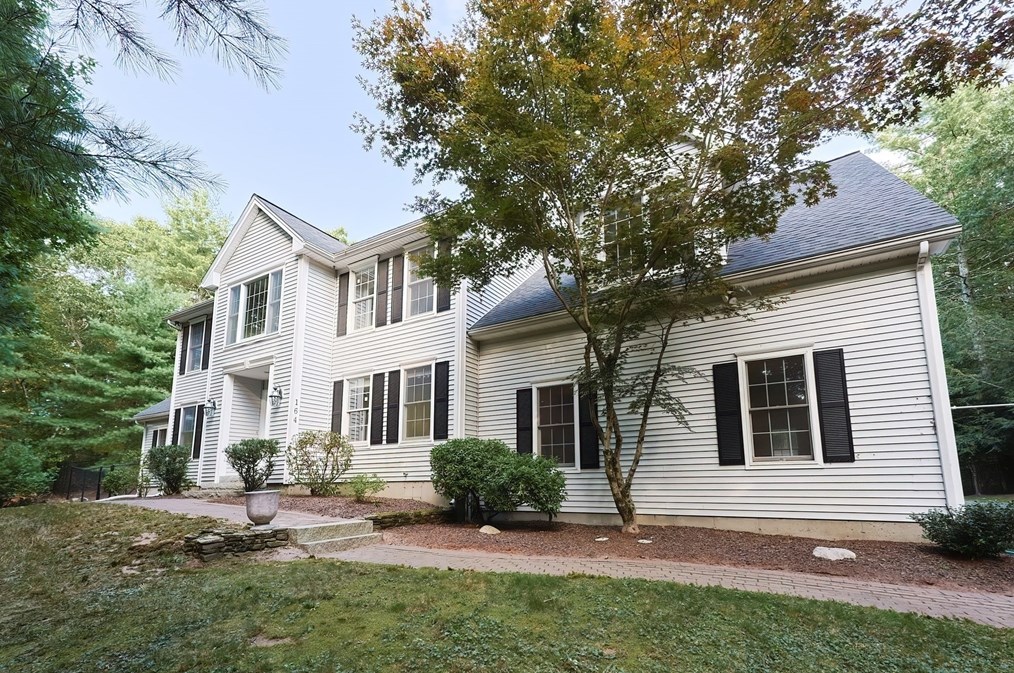 164 Seekonk St, Norfolk MA 02056-1172 exterior