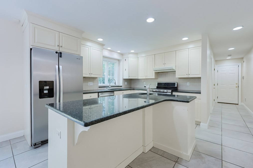 164 Seekonk St, Norfolk MA 02056-1172 exterior