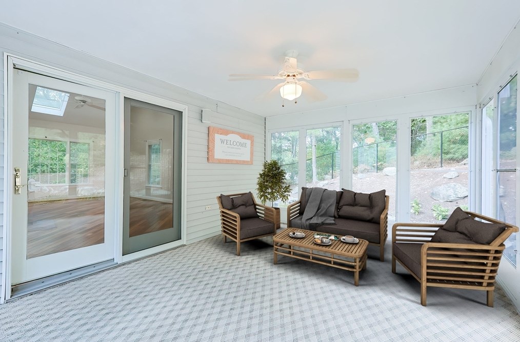 164 Seekonk St, Norfolk MA 02056-1172 exterior