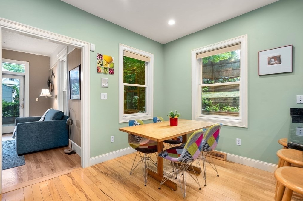 150 Newtonville Ave, Newton MA 02458-1851 exterior