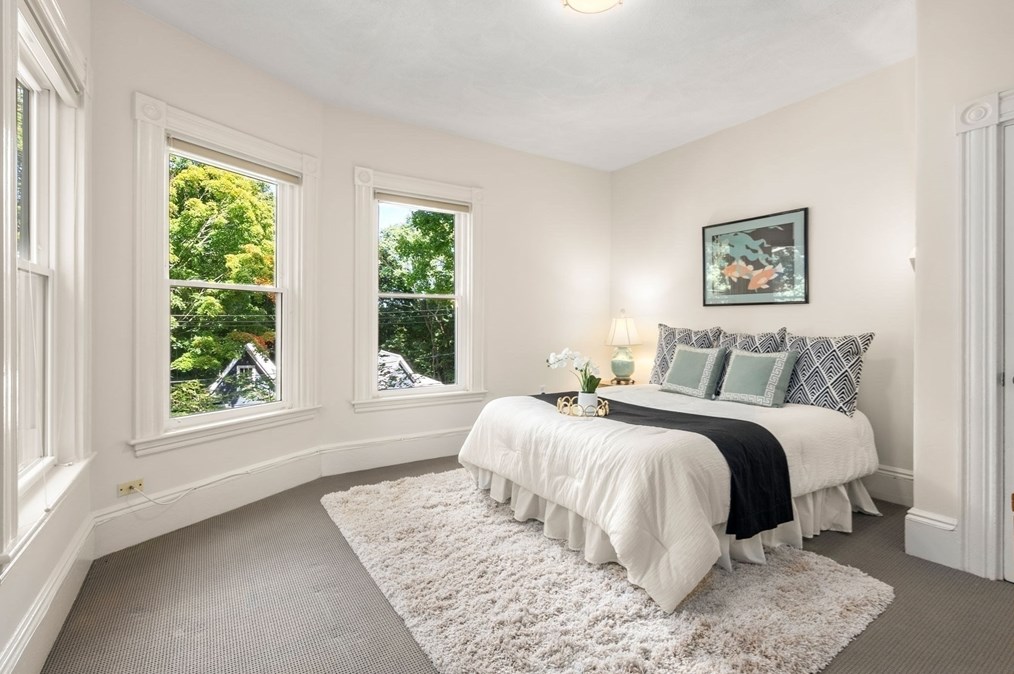 150 Newtonville Ave, Newton MA 02458-1851 exterior