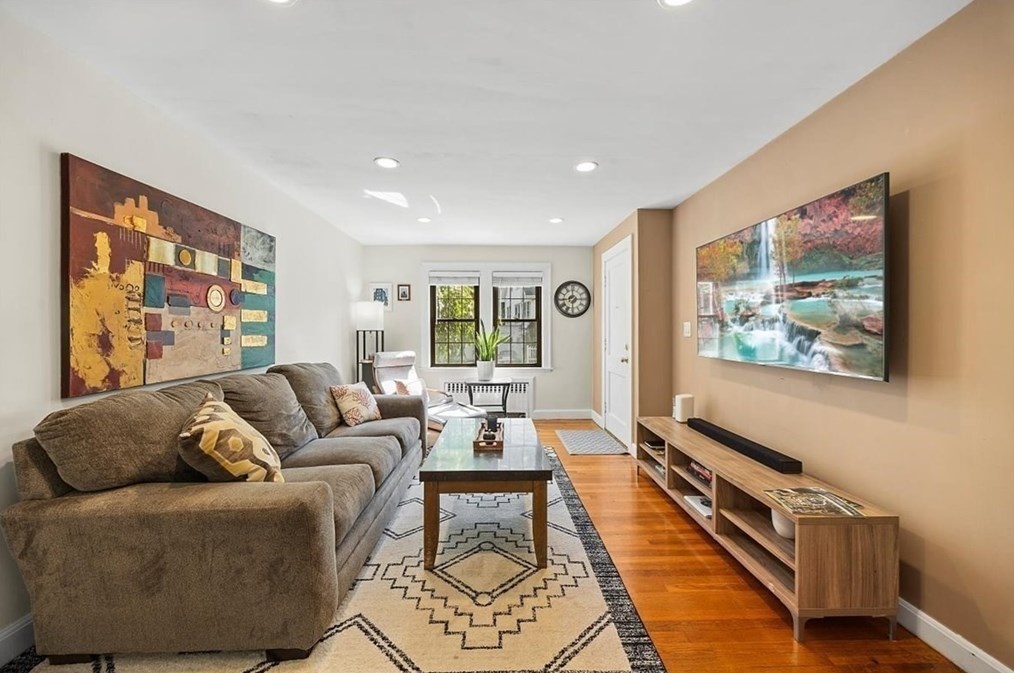 9 Common St, Quincy MA  02169-1663 exterior