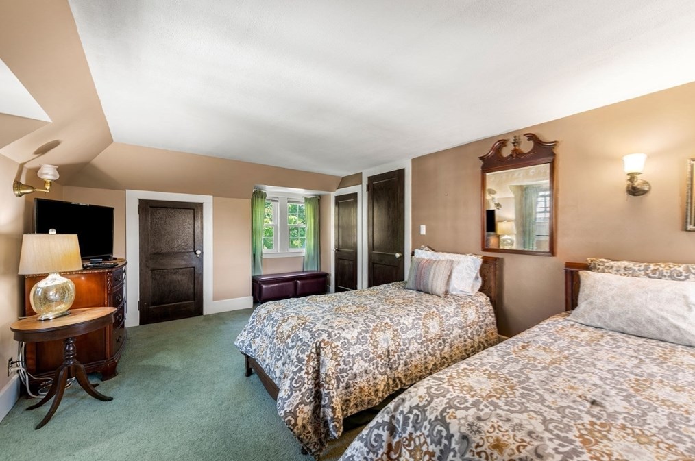 2 William St, Andover MA  01810-2549 exterior