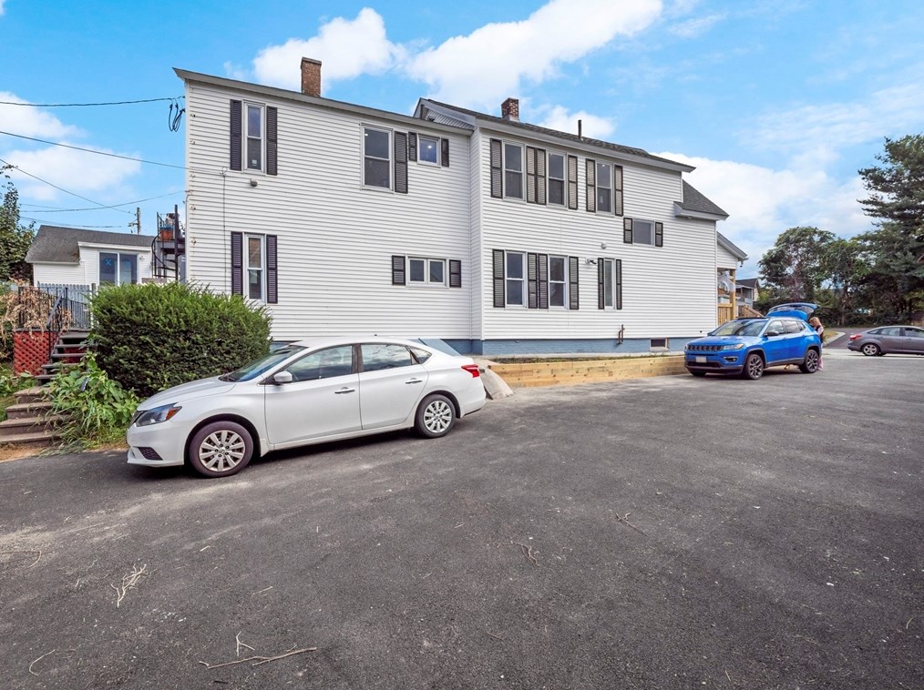 120 Mill St, Worcester MA 01603-2031 exterior