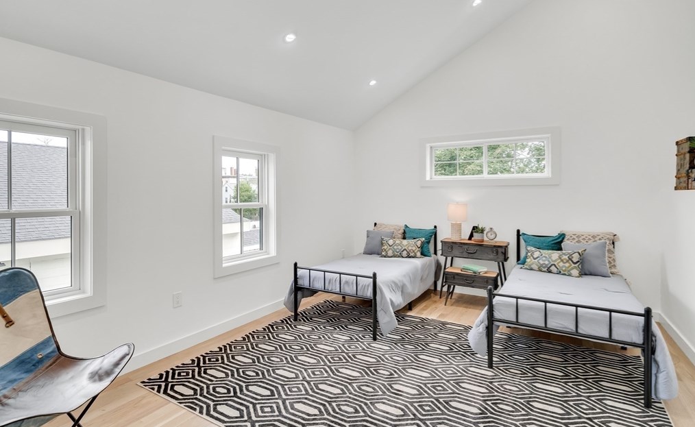 196 Prospect St, Cambridge MA 02139-1218 exterior