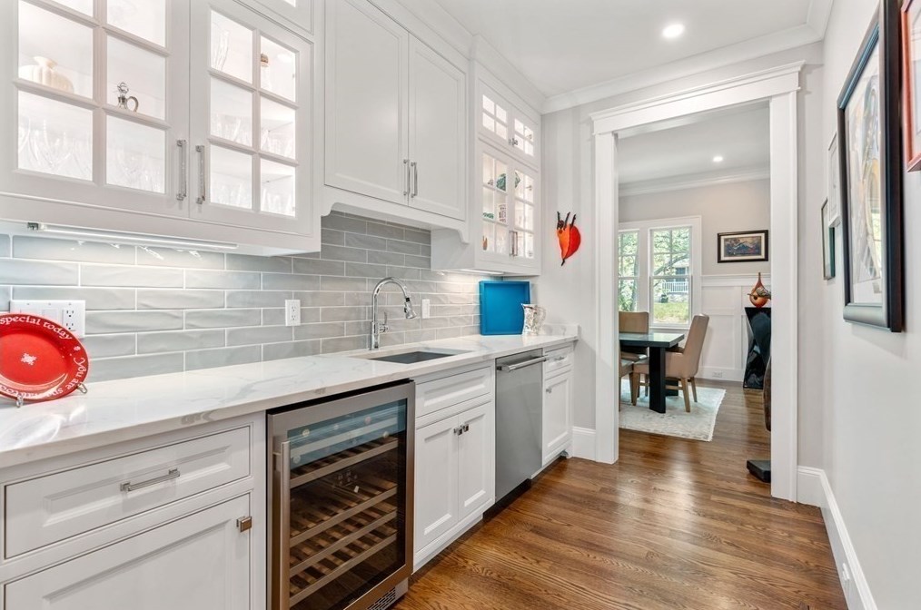 55 Bernard St, Newton MA 02461-1904 exterior