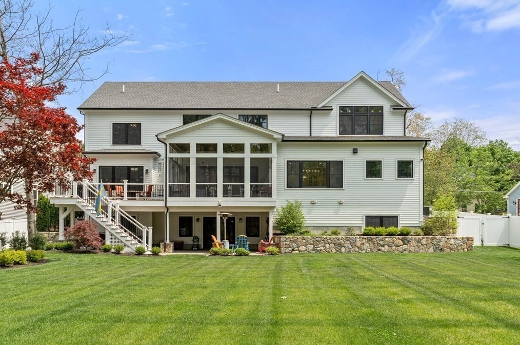 55 Bernard St, Newton MA 02461-1904 exterior