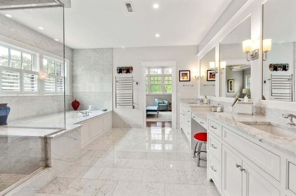 55 Bernard St, Newton MA 02461-1904 exterior