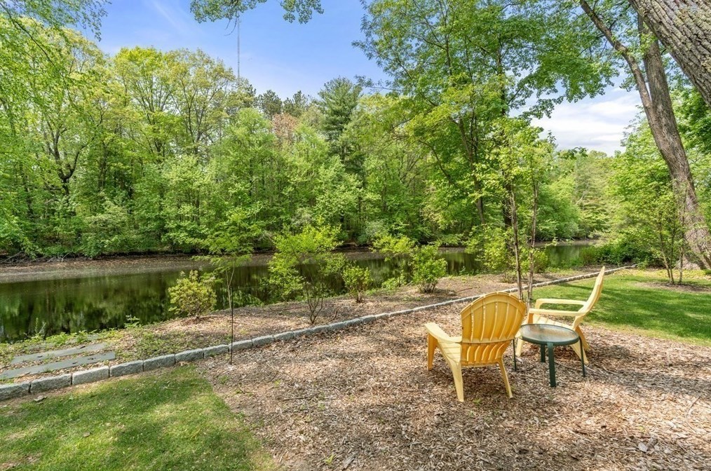 55 Bernard St, Newton MA 02461-1904 exterior