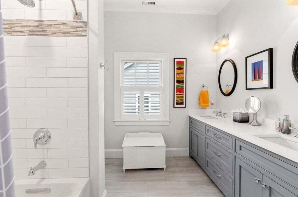 55 Bernard St, Newton MA 02461-1904 exterior