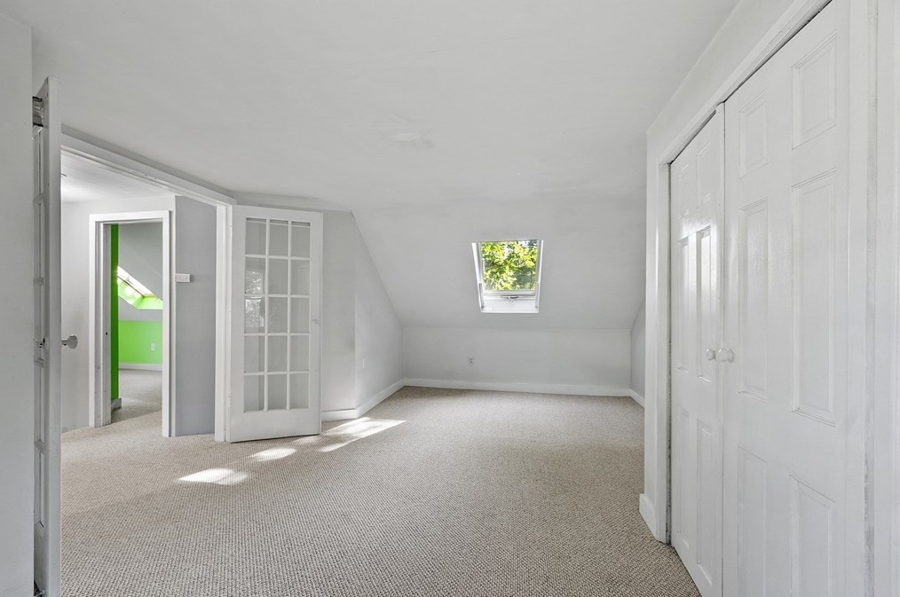 163 Pleasant St, Northborough MA 01532-3806 exterior