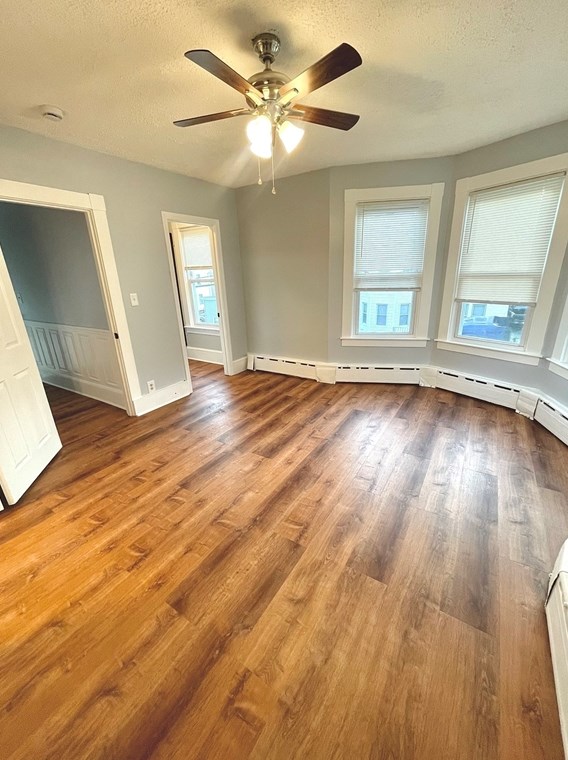 208 Ashley Blvd, New Bedford MA 02746-5703 exterior