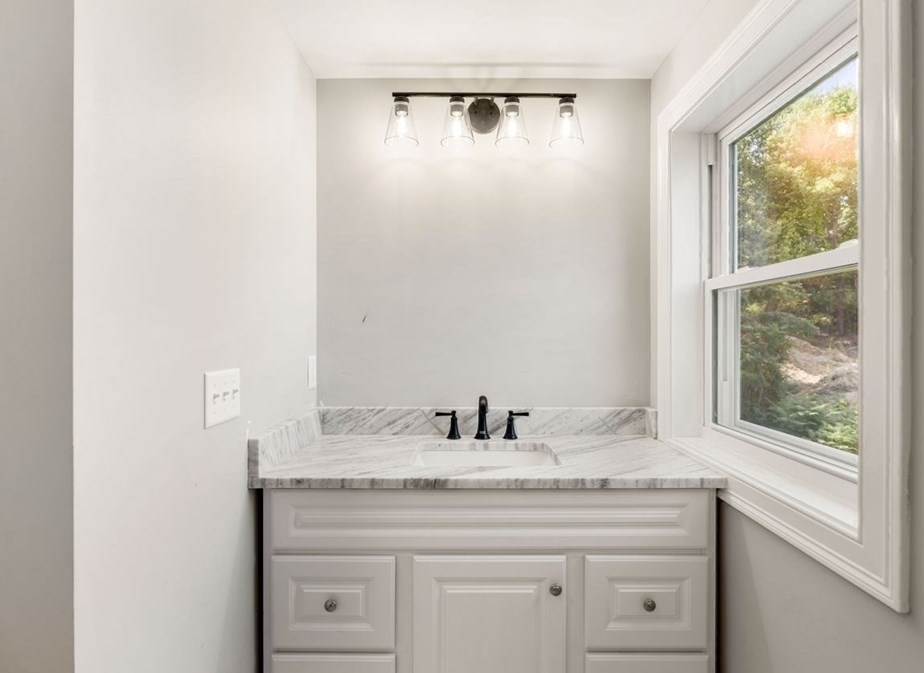 94 Gile St, Haverhill MA  01830-2257 exterior